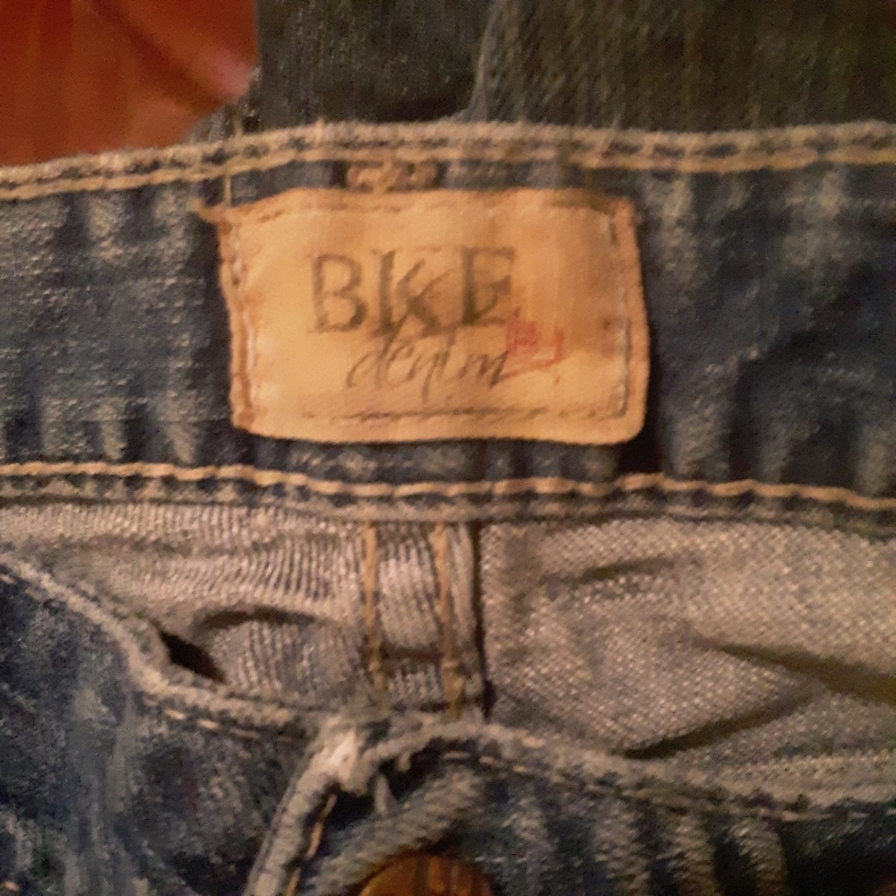 Buckle jeans